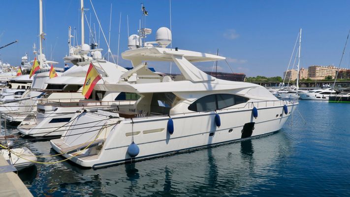 Ferretti Yachts 780 - main image