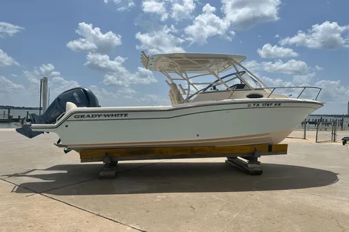 Grady-White Adventure 218 image