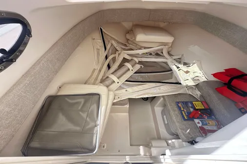 Grady-White Adventure 218 image