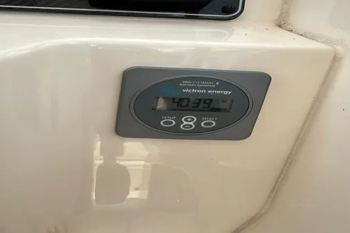 Grady-White Adventure 218 image