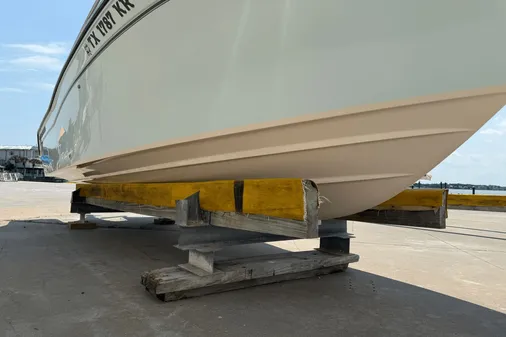 Grady-White Adventure 218 image