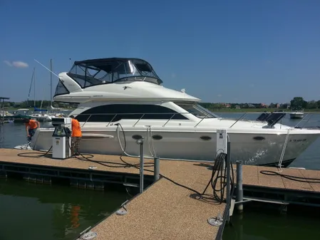 Meridian 411 Sedan image