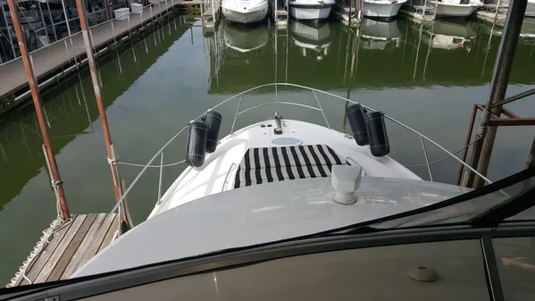 Meridian 411 Sedan image