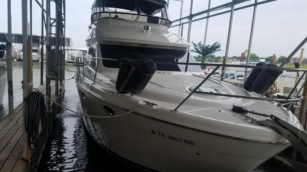 Meridian 411 Sedan image