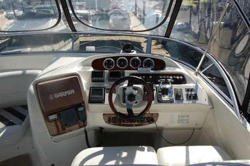 Meridian 411 Sedan image