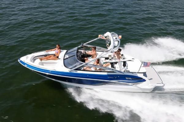 Formula 240-BOWRIDER - main image