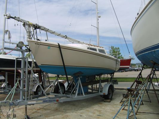 Catalina 22 - main image