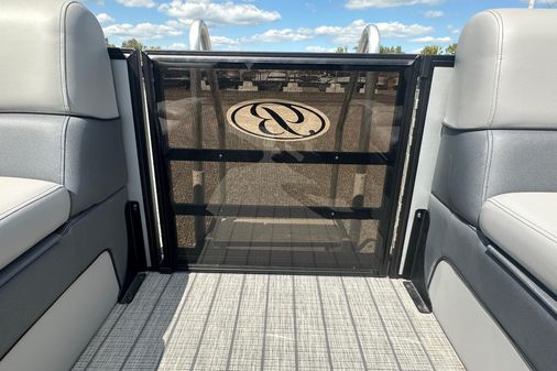 Bentley-pontoons 223-ELITE-SWINGBACK image