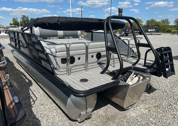 Bentley-pontoons 223-ELITE-SWINGBACK image