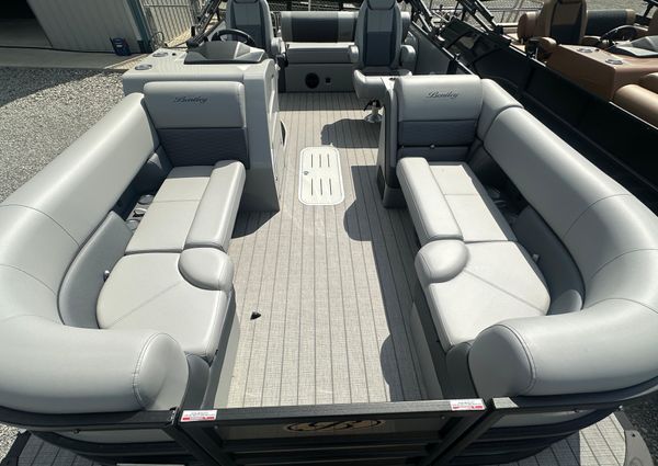 Bentley-pontoons 223-ELITE-SWINGBACK image