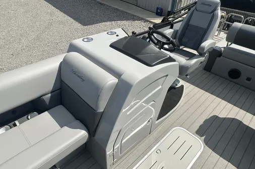 Bentley-pontoons 223-ELITE-SWINGBACK image