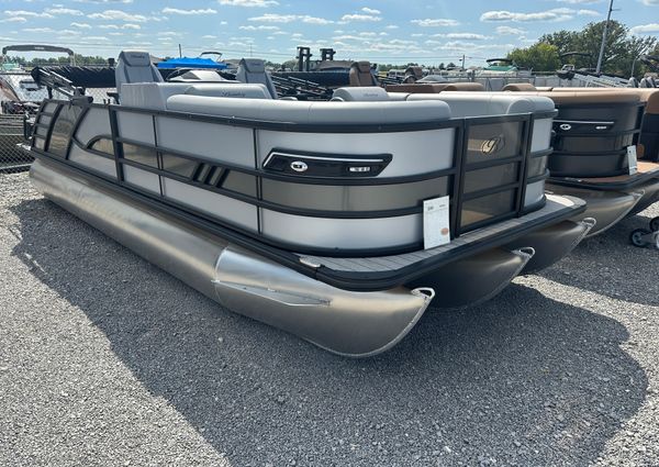 Bentley-pontoons 223-ELITE-SWINGBACK image