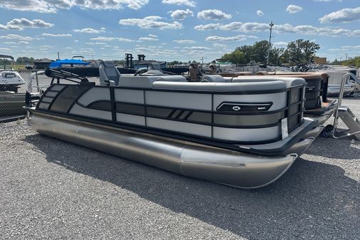 Bentley-pontoons 223-ELITE-SWINGBACK image