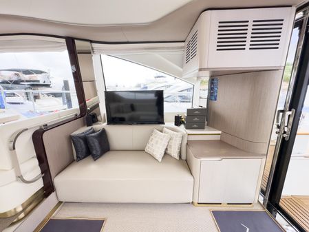 Azimut FLY-60-FLYBRIDGE image