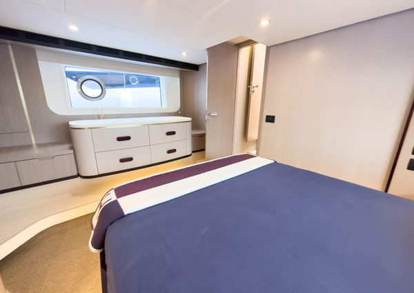 Azimut FLY-60-FLYBRIDGE image