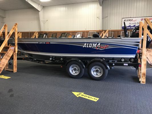 Alumacraft Competitor 205 Tiller - main image