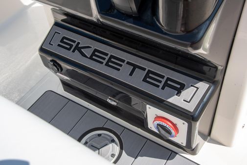 Skeeter SX2350 BAY BOAT image