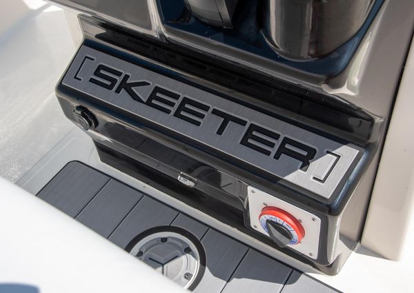 Skeeter SX2350 BAY BOAT image