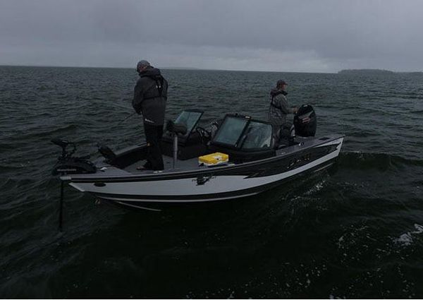 Lund 1975-PRO-V image