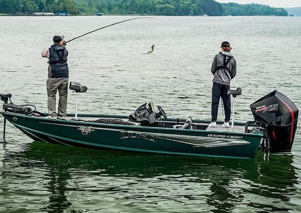 Lund 1875-PRO-V-MUSKY-XS image