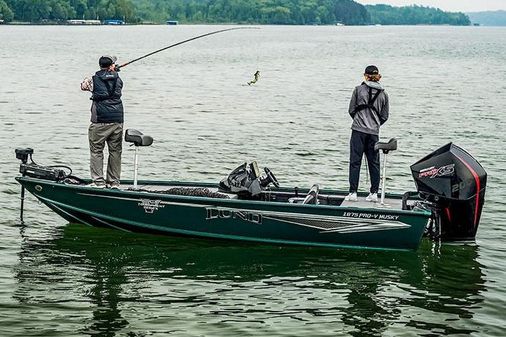 Lund 1875-PRO-V-MUSKY-XS image