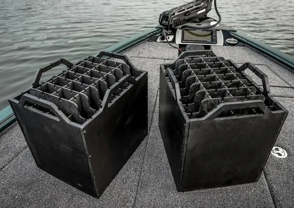 Lund 1875-PRO-V-MUSKY-XS image