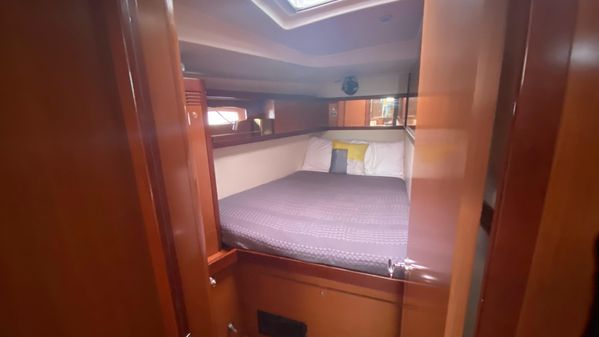 Beneteau Oceanis 54 image