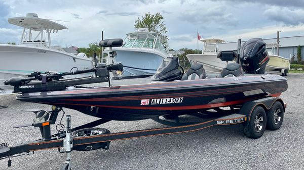 Skeeter ZX 200 