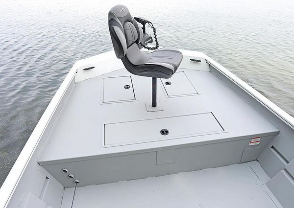 Lund 1760-PREDATOR-TILLER image