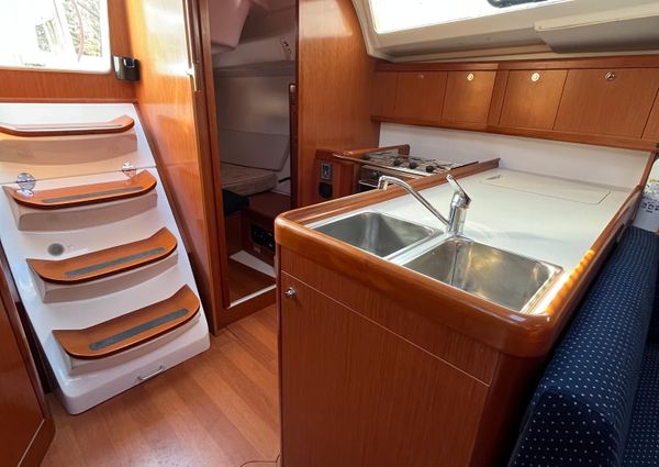 Beneteau OCEANIS-37 image