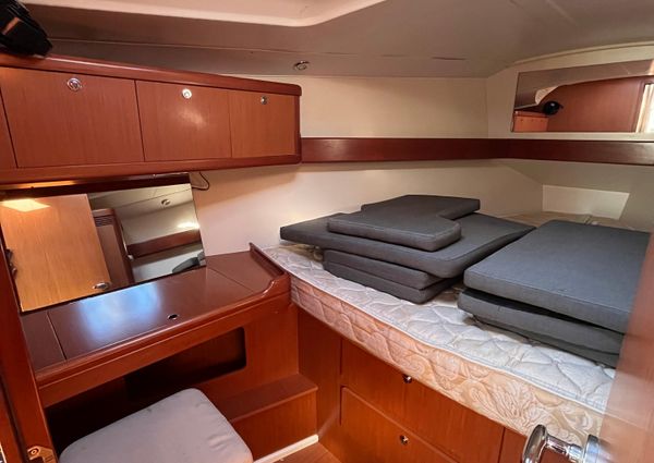 Beneteau OCEANIS-37 image