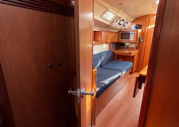 Beneteau OCEANIS-37 image