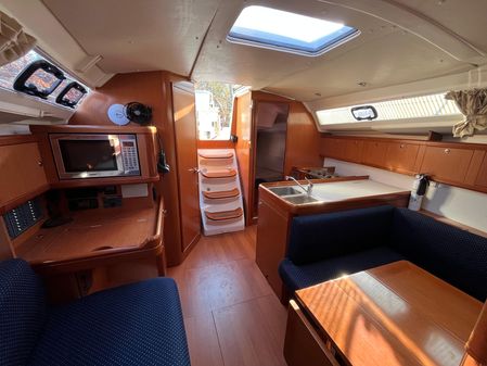 Beneteau OCEANIS-37 image