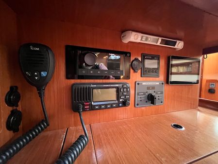 Beneteau OCEANIS-37 image