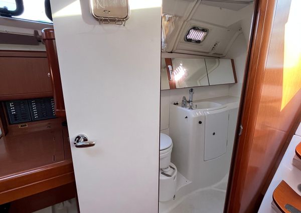 Beneteau OCEANIS-37 image