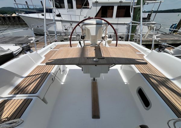 Beneteau OCEANIS-37 image