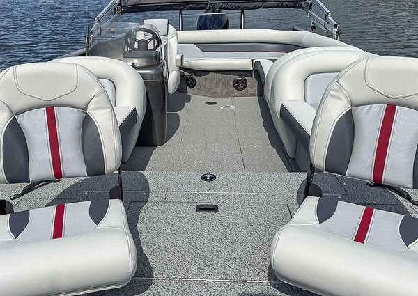 Lowe SPORT-DECK-224 image