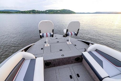 Lowe SPORT-DECK-224 image