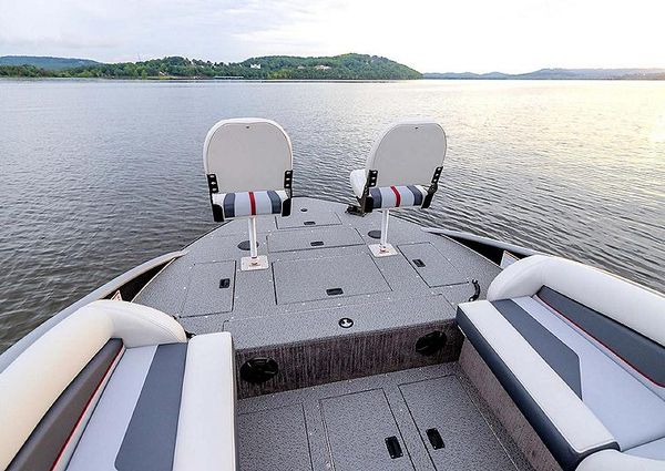 Lowe SPORT-DECK-224 image
