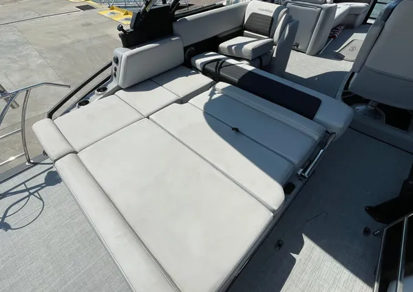 Harris 250 Solstice image