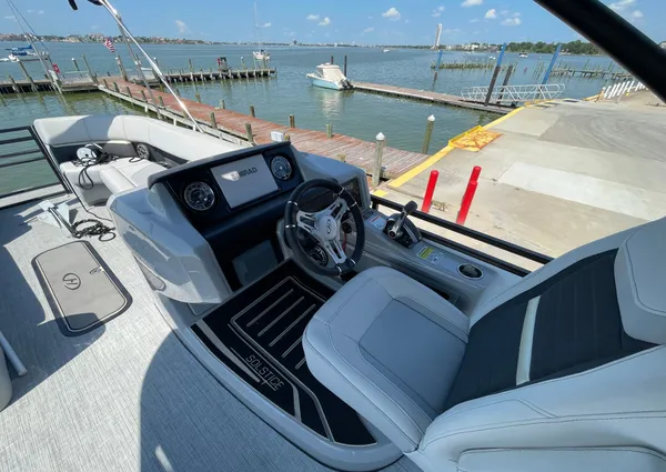 Harris 250 Solstice image