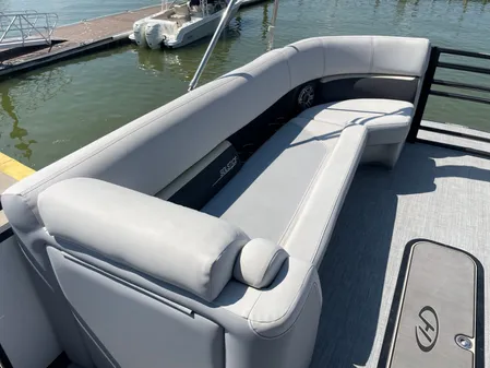 Harris 250 Solstice image