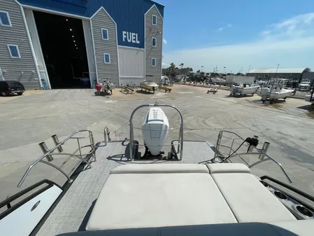 Harris 250 Solstice image