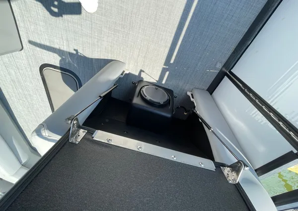 Harris 250 Solstice image