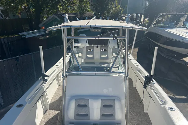 Twin Vee 260 VIVA image