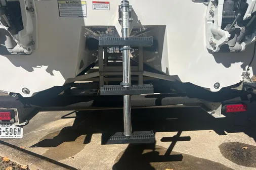 Twin Vee 260 VIVA image