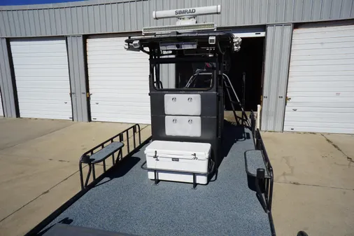 Boat Right 25'8'' Custom Flat image