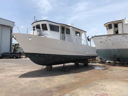 Bruce Roberts 40 Trawler - main image