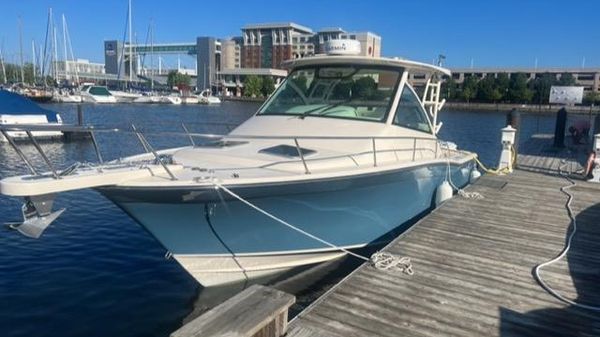 Grady-White Express 330