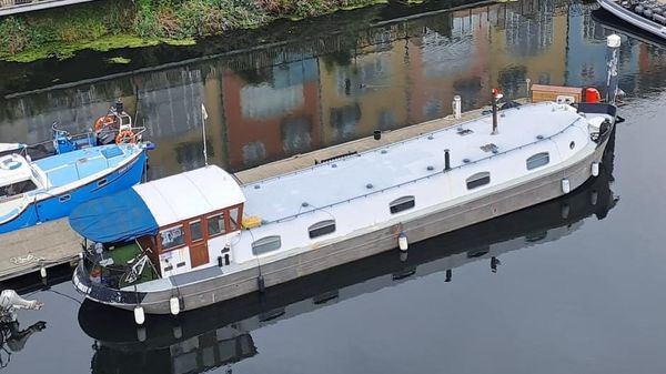 Dutch Barge 65'